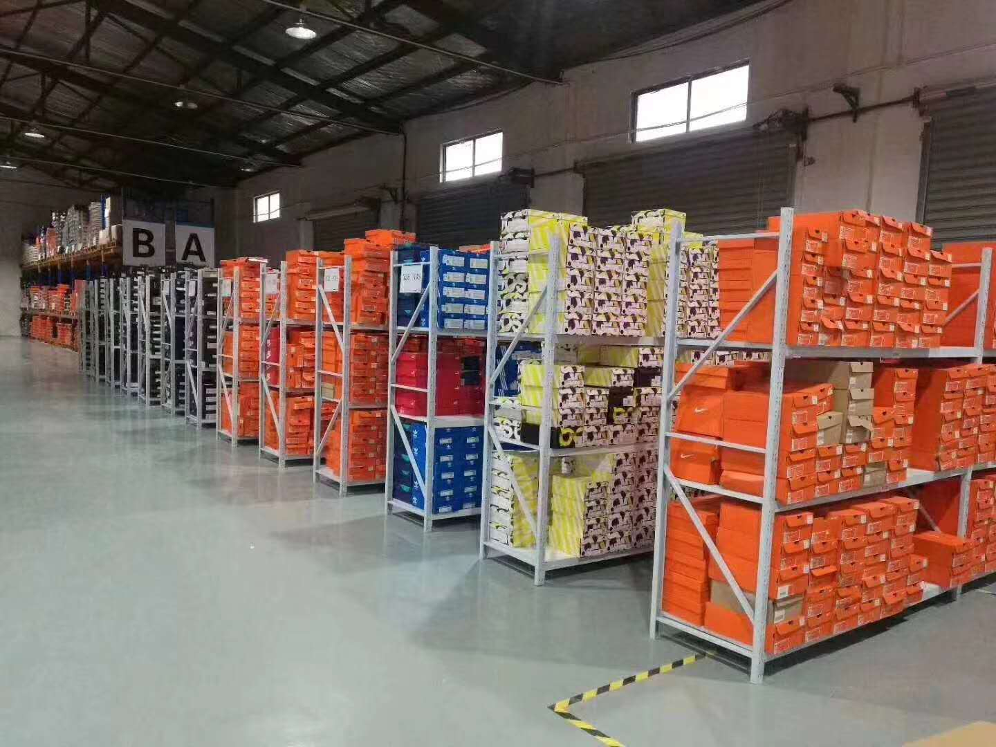 外包小面积仓库全托管仓库如何助力网购发货 “加速度”​